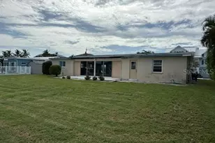 524 68th St, Holmes Beach, FL 34217 - Photo 2