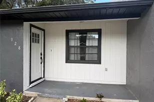 928 Winnie Ln, Lakeland, FL 33813 - Photo 2