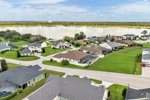 5074 Shore Side Dr, Lakeland, FL 33812 - Photo 18