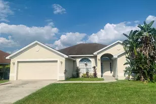 6871 Hunters Crossing Blvd, Lakeland, FL 33809 - Photo 1