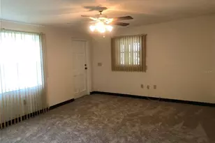 8 Moonlight Ln, Winter Haven, FL 33884 - Photo 2
