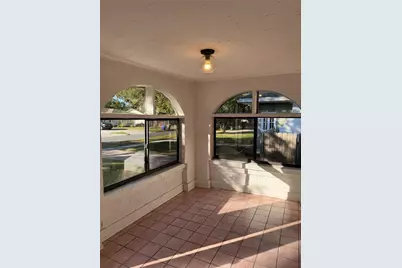 325 W Palm Drive, Lakeland, FL 33803 - Photo 6
