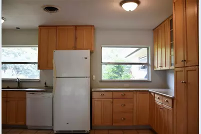 2611 Collins Avenue, Lakeland, FL 33803 - Photo 12