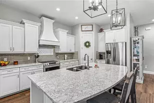 1539 Hollingsworth Creek Ct, Lakeland, FL 33803 - Photo 8