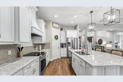 1539 Hollingsworth Creek Court, Lakeland, FL 33803 - Photo 10