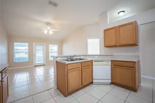 6852 Shadow Cast Ln, Lakeland, FL 33813 - Photo 10