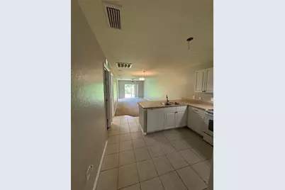 1011 Fox Lake Drive, Lakeland, FL 33809 - Photo 4