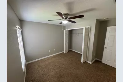 1011 Fox Lake Drive, Lakeland, FL 33809 - Photo 12