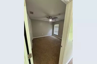 1011 Fox Lake Drive, Lakeland, FL 33809 - Photo 14