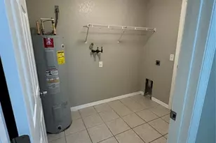 1011 Fox Lake Dr, Lakeland, FL 33809 - Photo 10