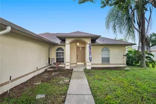 7512 Floral Cir E, Lakeland, FL 33810 - Photo 4