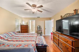 7512 Floral Cir E, Lakeland, FL 33810 - Photo 14