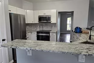 7704 Canterbury Cir, Lakeland, FL 33810 - Photo 4