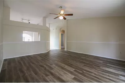 527 Emerald Cove Loop, Lakeland, FL 33813 - Photo 4