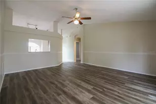 527 Emerald Cove Loop, Lakeland, FL 33813 - Photo 4