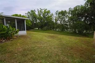527 Emerald Cove Loop, Lakeland, FL 33813 - Photo 18
