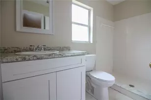527 Emerald Cove Loop, Lakeland, FL 33813 - Photo 10