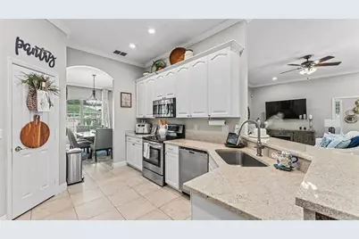 5307 Bloomfield Boulevard, Lakeland, FL 33810 - Photo 8