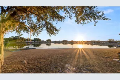 4311 Club Circle, Lakeshore, FL 33854 - Photo 2