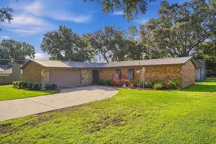 611 E Highland Dr, Lakeland, FL 33813 - Photo 2