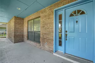 5657 Bloomfield Blvd, Lakeland, FL 33810 - Photo 2