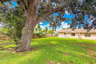 646 Beverly Dr, Lake Wales, FL 33853 - Photo 24