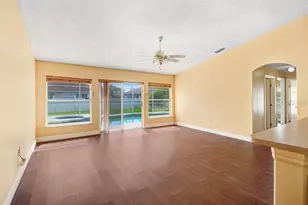 352 Clermont Dr, Kissimmee, FL 34759 - Photo 8