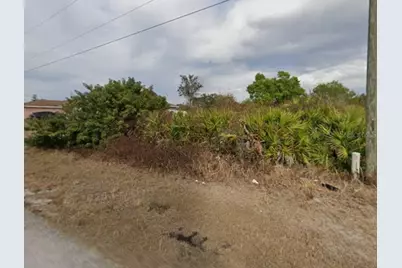 6010 Elaine Avenue N, Lehigh Acres, FL 33971 - Photo 2