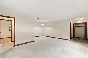 4967 Stonecrest Dr, Lakeland, FL 33813 - Photo 6