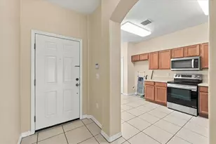4189 Winding Vine Dr, Lakeland, FL 33812 - Photo 4