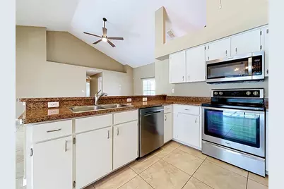 5645 Loma Vista Court, Davenport, FL 33896 - Photo 16
