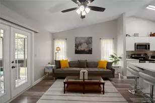 224 Crown Ct, Winter Haven, FL 33880 - Photo 4