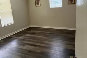 2621 Island Oaks W, Lakeland, FL 33805 - Photo 6