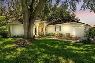 804 Nestlewood Ct, Lakeland, FL 33813 - Photo 2