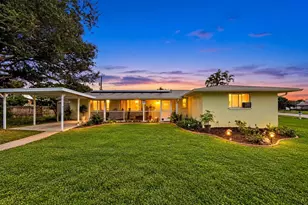122 Algiers Dr, Venice, FL 34293 - Photo 1
