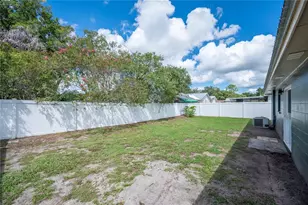 2262 Honeycomb Ln, Lakeland, FL 33801 - Photo 18