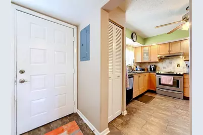 6305 Newtown Circle #5B4, Tampa, FL 33615 - Photo 4