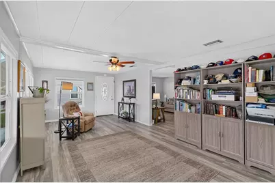 818 Forest Lake Drive, Lakeland, FL 33809 - Photo 8