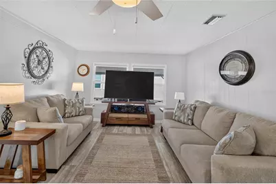 818 Forest Lake Drive, Lakeland, FL 33809 - Photo 10