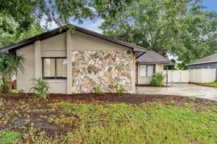 842 Rockingham Rd, Lakeland, FL 33809 - Photo 2