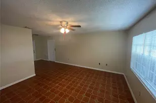 750 Fox Lake Dr, Lakeland, FL 33809 - Photo 2