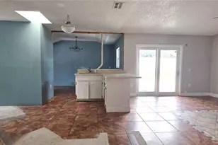 6012 Lake Ruth Dr E, Dundee, FL 33838 - Photo 10