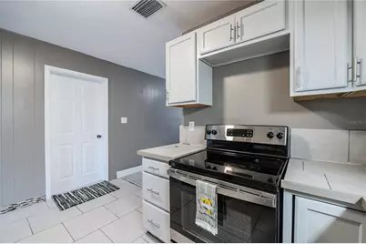 1026 Canal Drive W, Lakeland, FL 33801 - Photo 6
