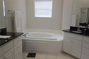 510 Grasslands Village Cir, Lakeland, FL 33803 - Photo 18