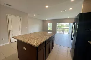 3827 Strafford Pl, Lakeland, FL 33810 - Photo 4