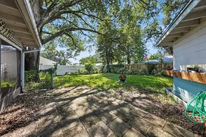 7145 Wrenwood Circle, Tampa, FL 33617 - Photo 24