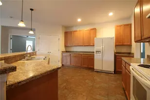 2425 Winnipeg Dr, Lakeland, FL 33805 - Photo 14