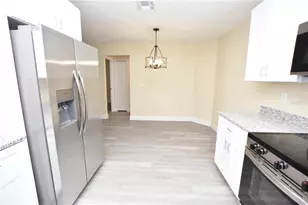 1111 Mercury Dr E, Lakeland, FL 33810 - Photo 6