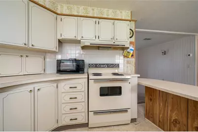 528 Skyline Drive W, Lakeland, FL 33801 - Photo 6
