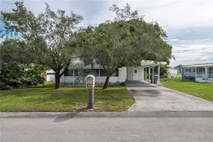 528 Skyline Dr W, Lakeland, FL 33801 - Photo 2